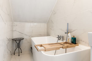 Photo 14- click for photo gallery